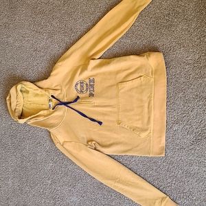 Vs pink yellow half zip